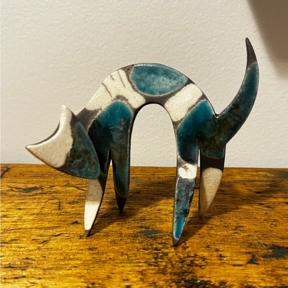 Raku Pottery Cat Sculpture in Teal and Cream - Picture 2 of 7